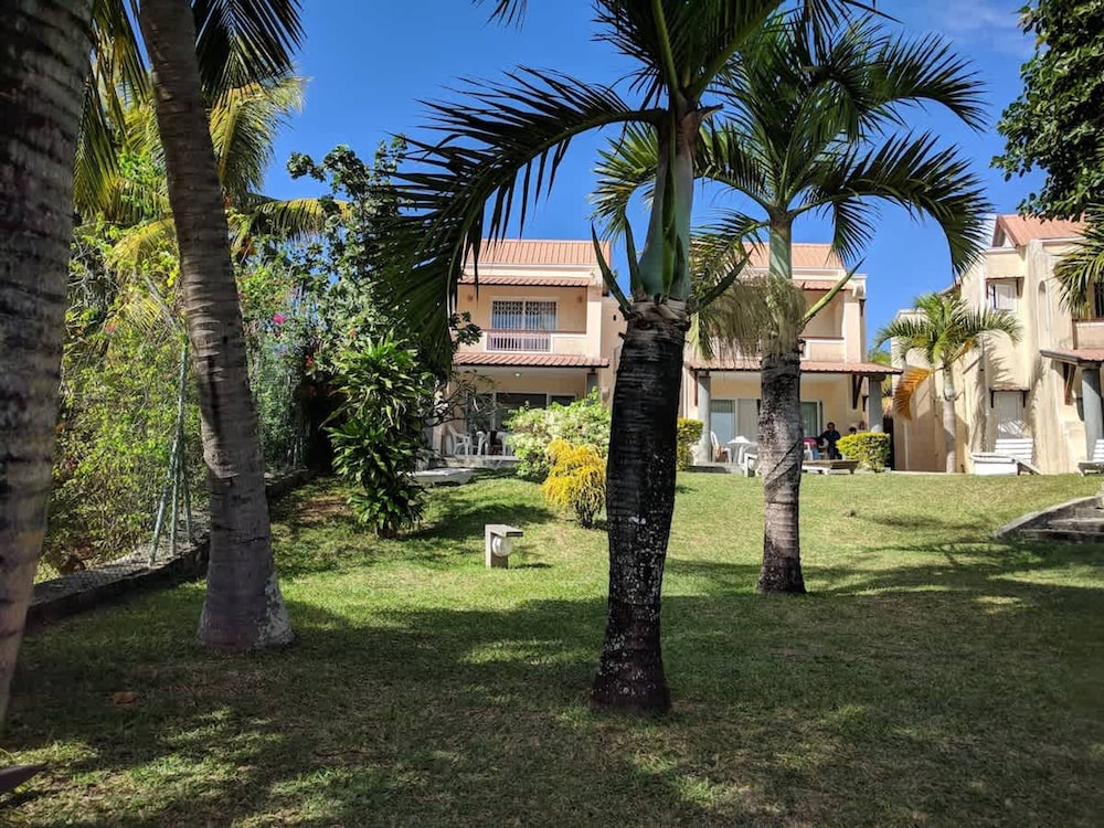 Villa photo 1