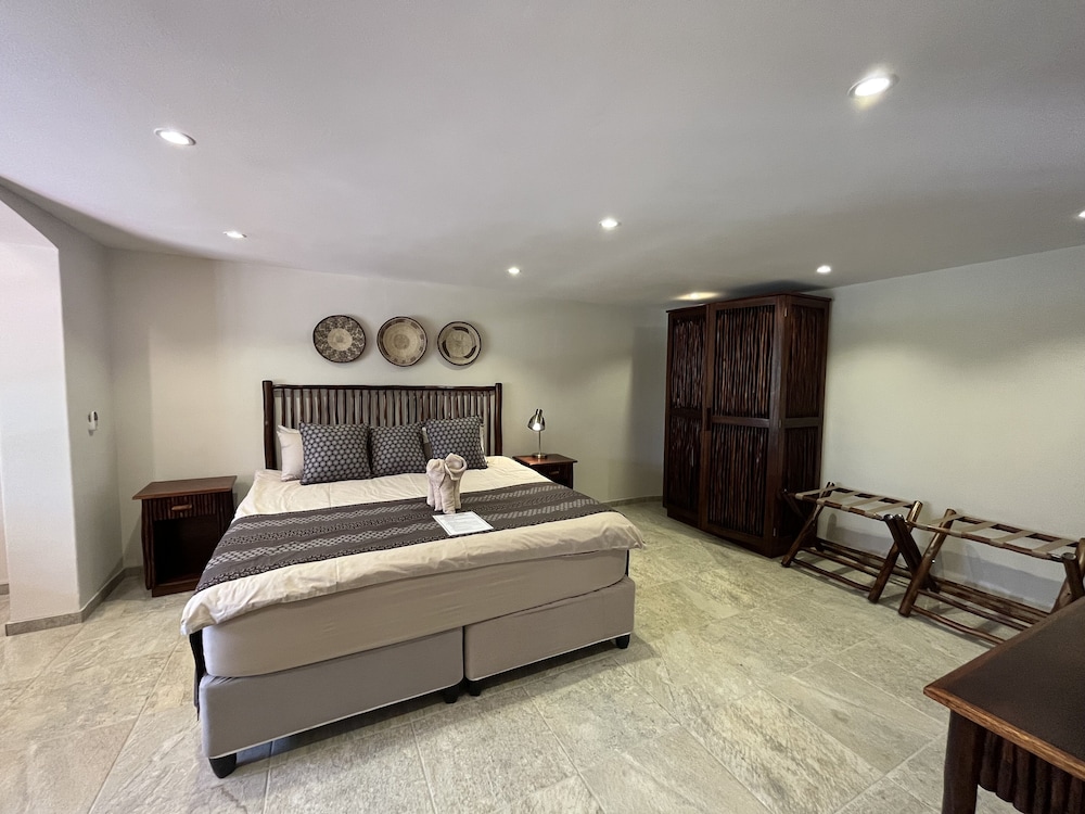 Manor House 2 photo 3