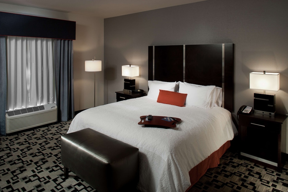 One King Bed photo 3