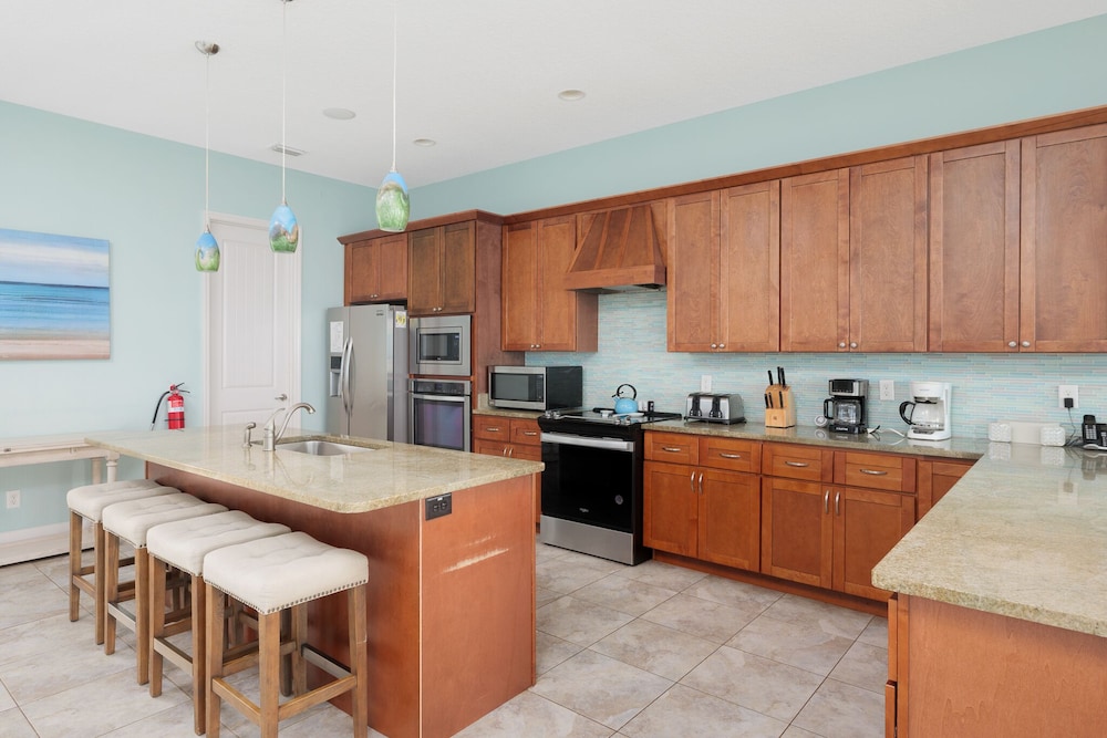 House (Multiple Bedrooms) photo 2