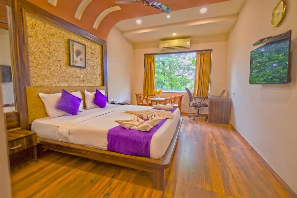 Deluxe Room - Photo 1