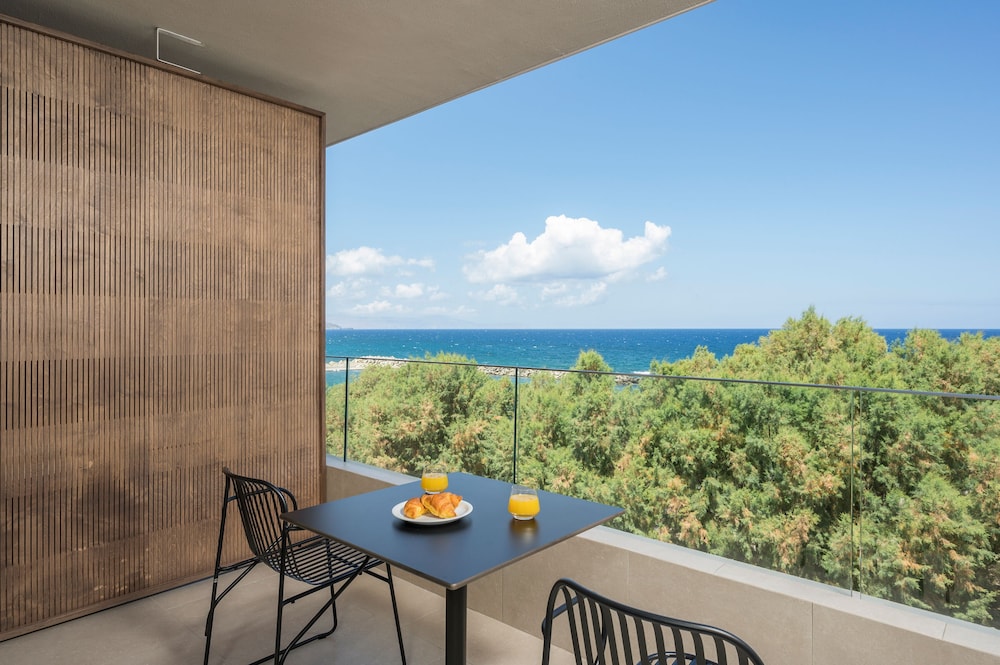 Superior Room Sea View - Photo 9