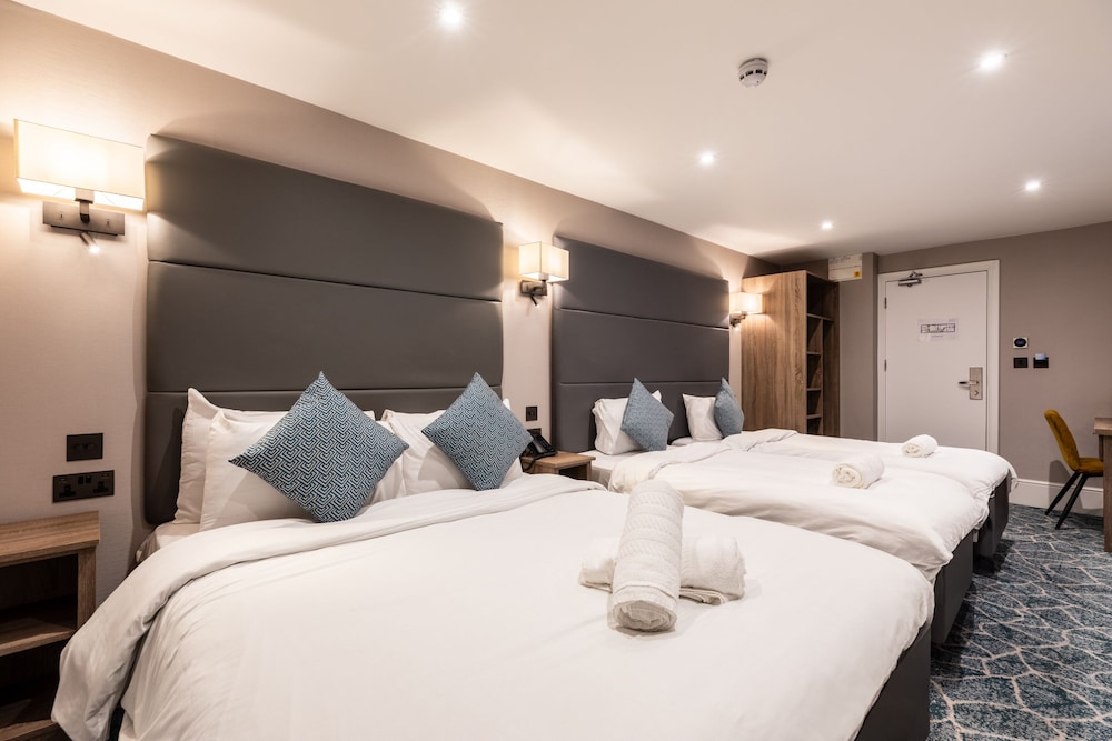 Premium Quadruple Room, Ensuite (Deluxe)
