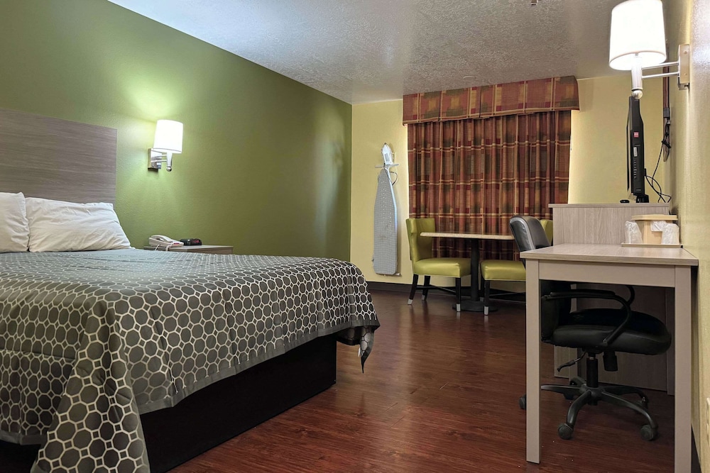 Room, 1 Queen Bed, Accessible, Non Smoking - Photo 1