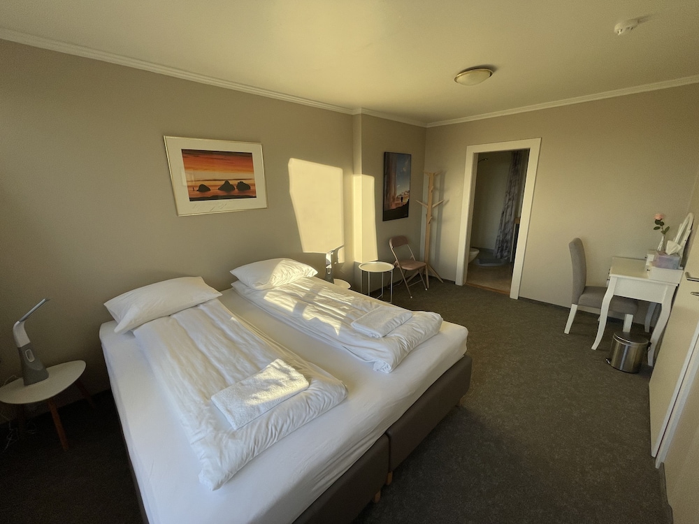 Standard Double or Twin Room, Private Bathroom photo 1