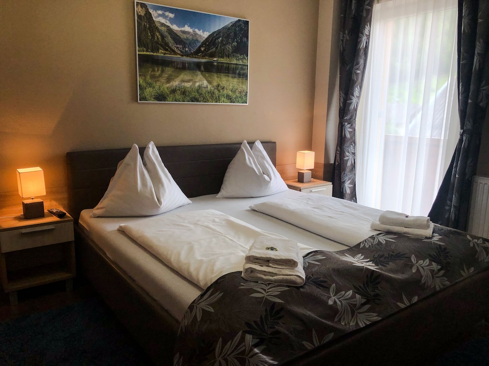 Classic Double Room - Photo 5
