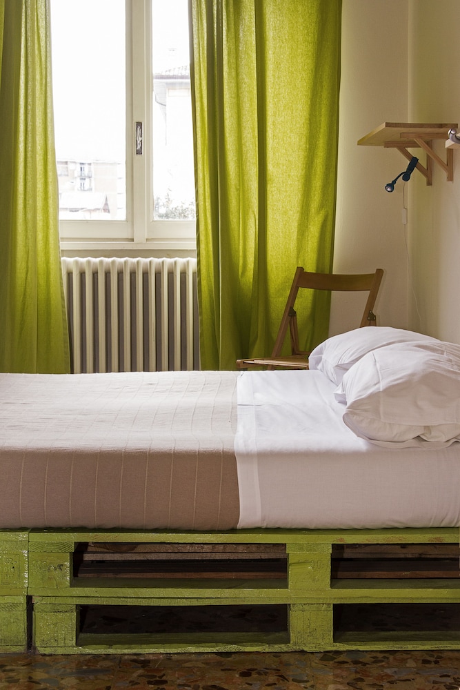 Double Or Twin Room, Shared Bathroom