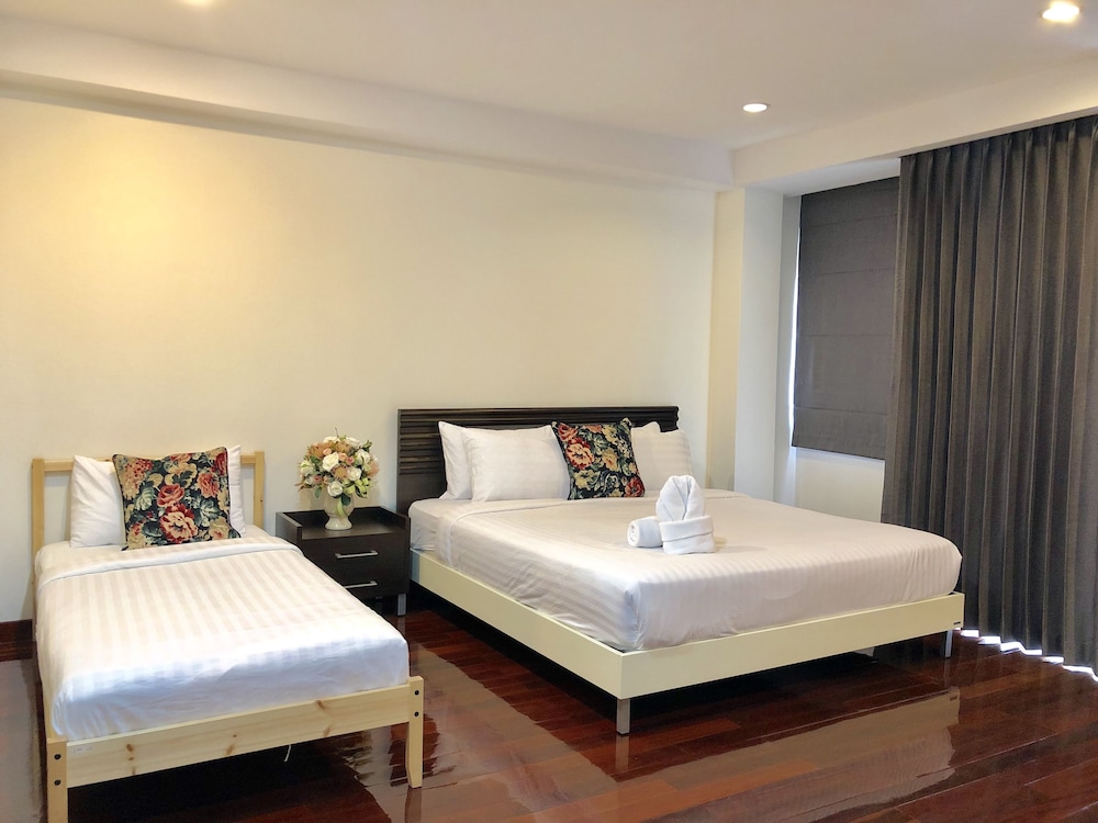 Family Penthouse, 2 Bedrooms, City View photo 2