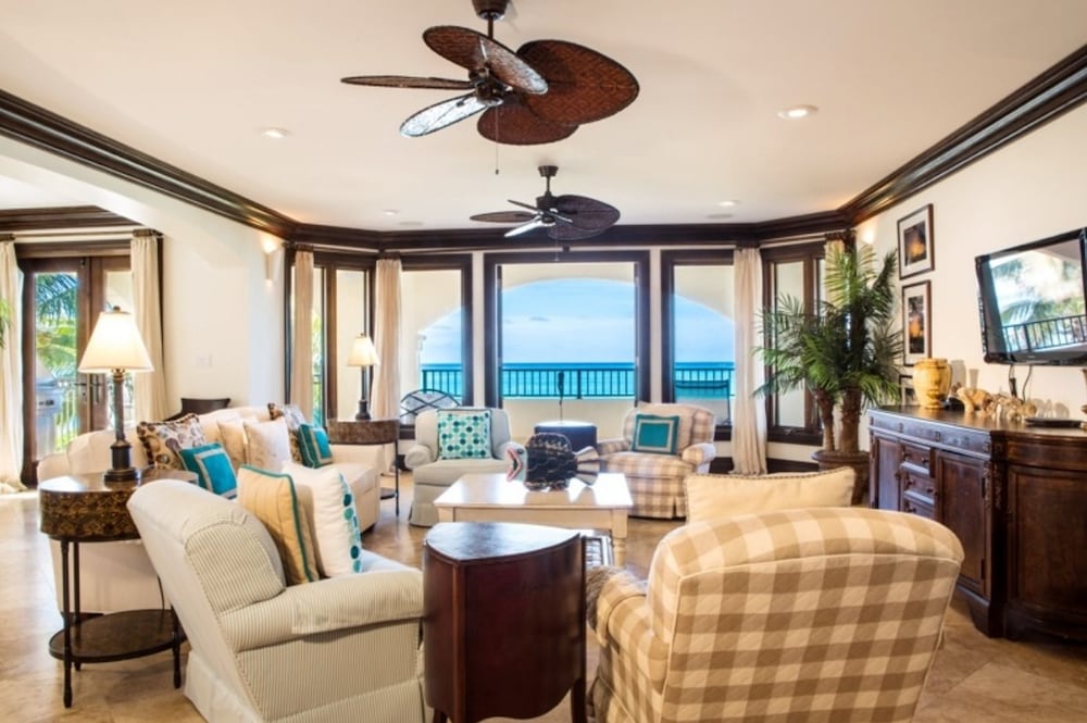 3 Bedroom Ocean Front Estate photo 3