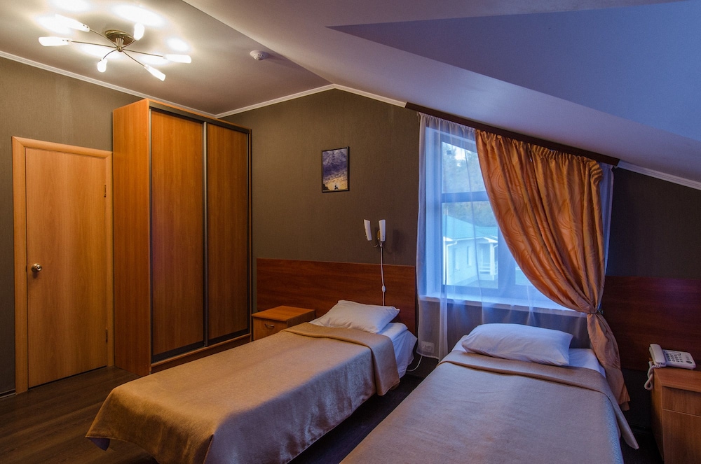 Standard Twin Room photo 2