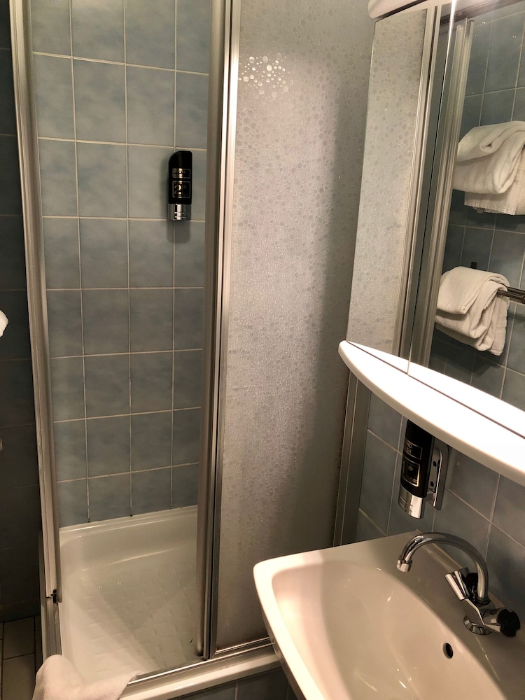 Standard Single Room photo 3