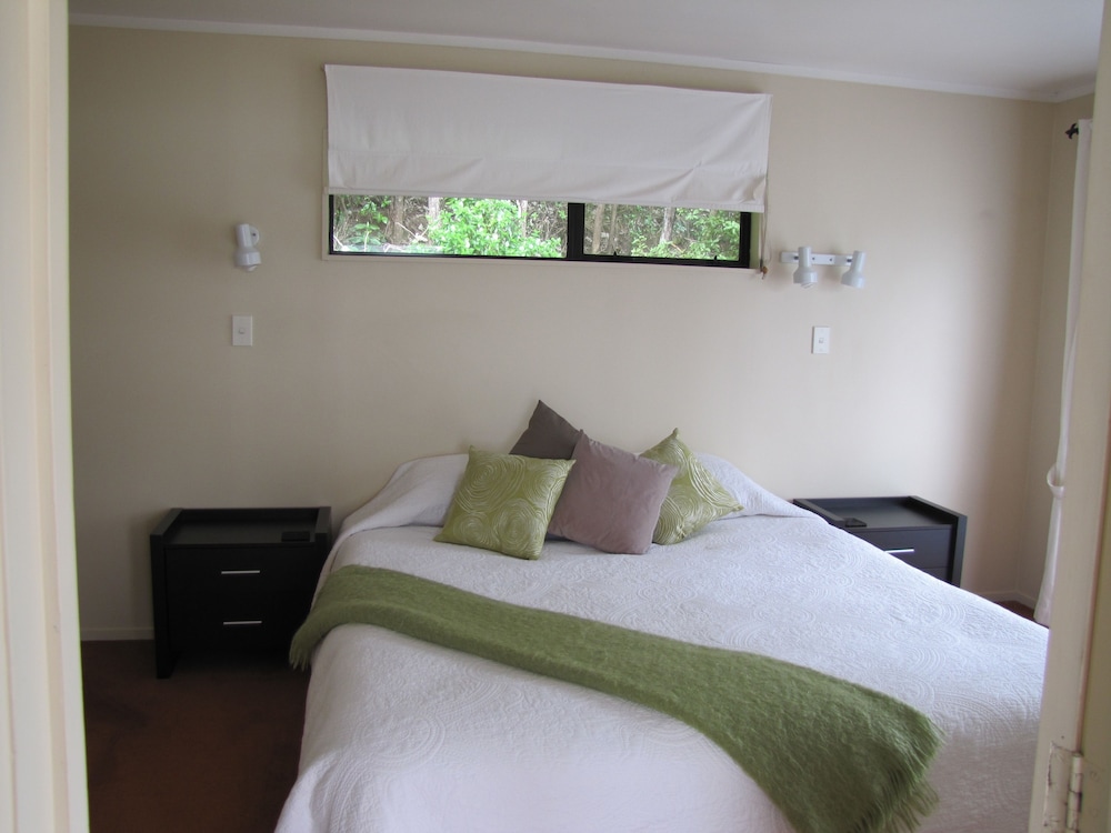 Premium One Bedroom Apartment, Full Sea View (Unit 5) photo 2