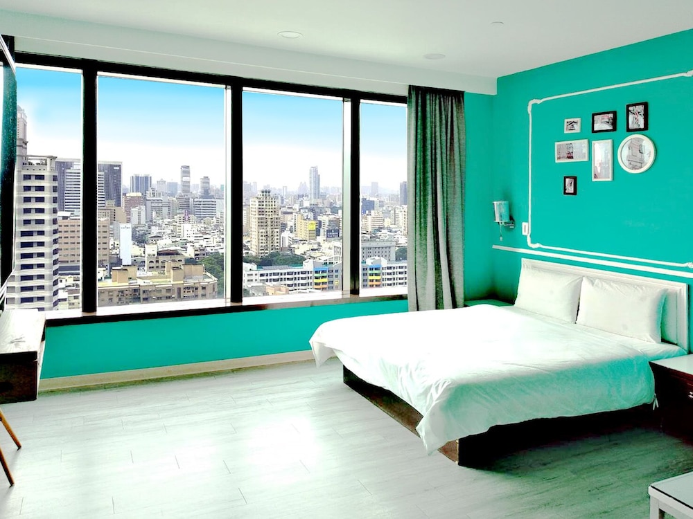 Deluxe Double Room, City View - Photo 2