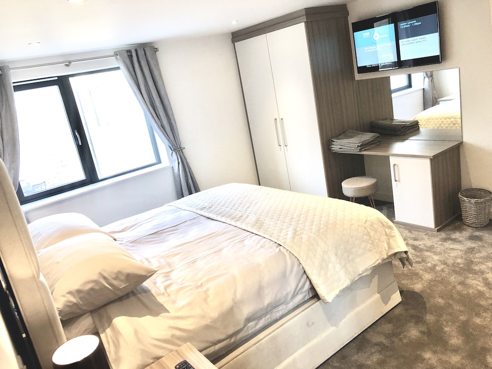 Gatsby House Apartment, 4 Bedrooms,  En-Suite photo 3