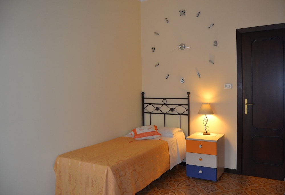 Standard Single Room, 1 Twin Bed, Balcony photo 2