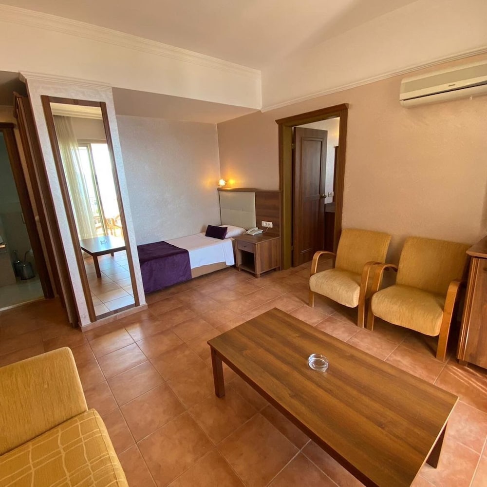 Family Suite, 1 Bedroom, Accessible