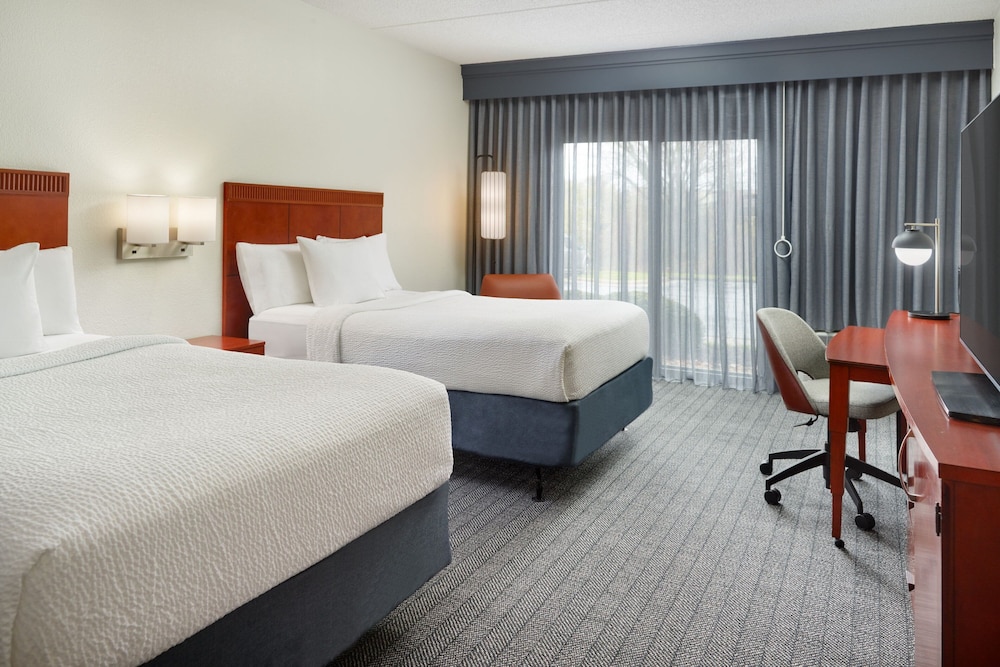 Room, 2 Double Beds - Photo 1