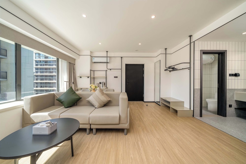 Premier Suite, City View photo 2