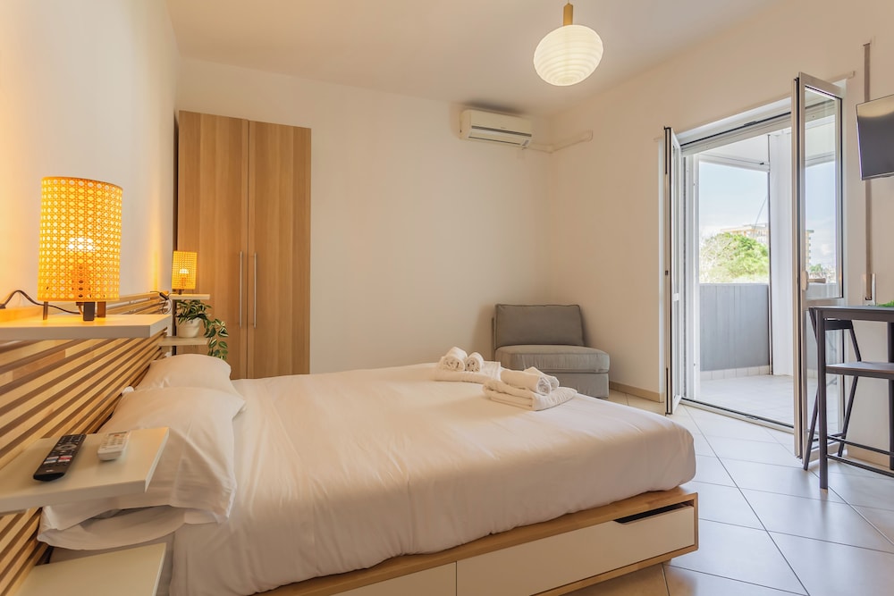 Triple Room, Balcony