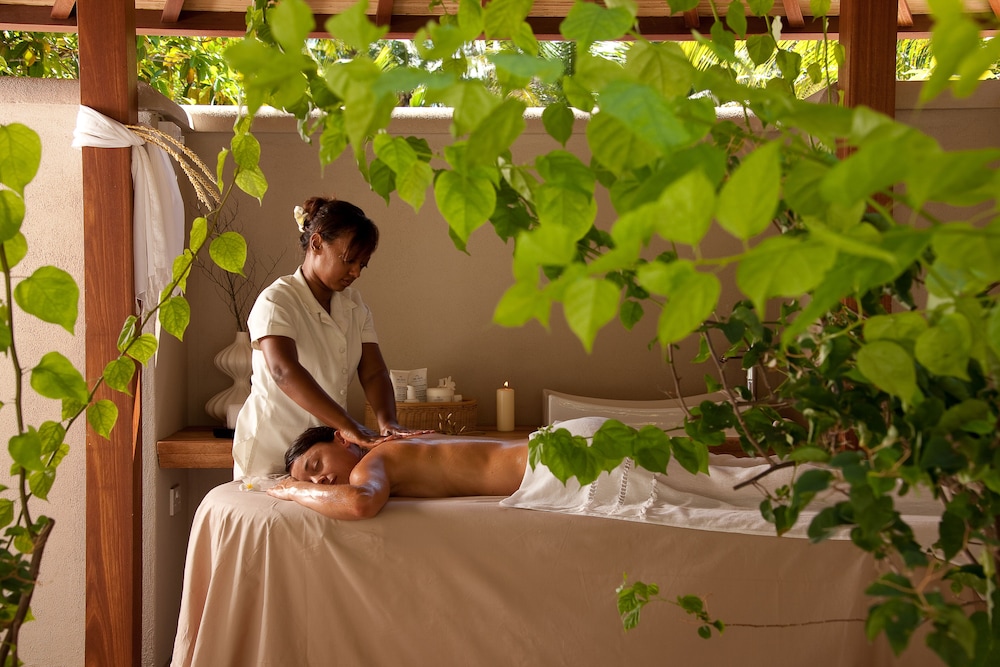 Beachfront Spa Cottage