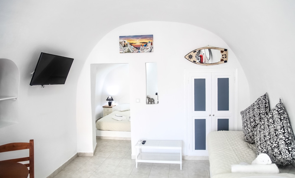 Studio, Sea View (1) - Photo 8
