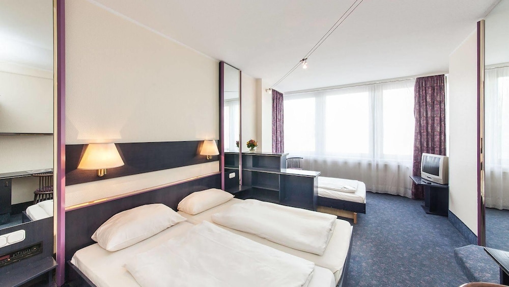 Standard Twin Room photo 2