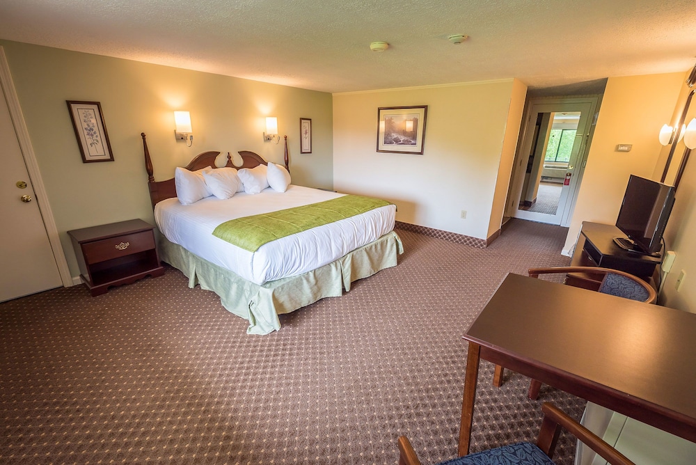 Standard Room, 1 King Bed - Photo 1