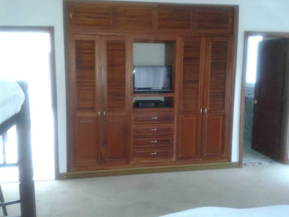 Family Room, Multiple Beds photo 2