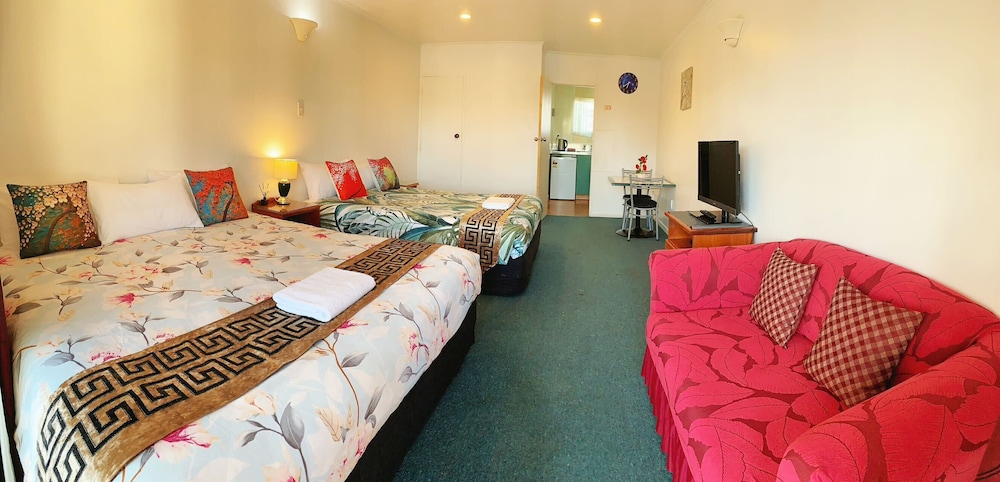 Deluxe Twin Room photo 3