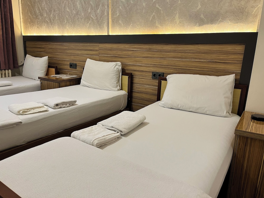 Standard Triple Room, City View