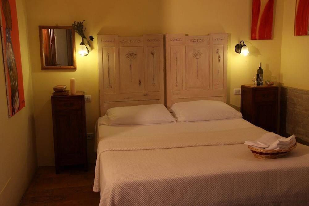 Classic Double Room (2 Prs) photo 3