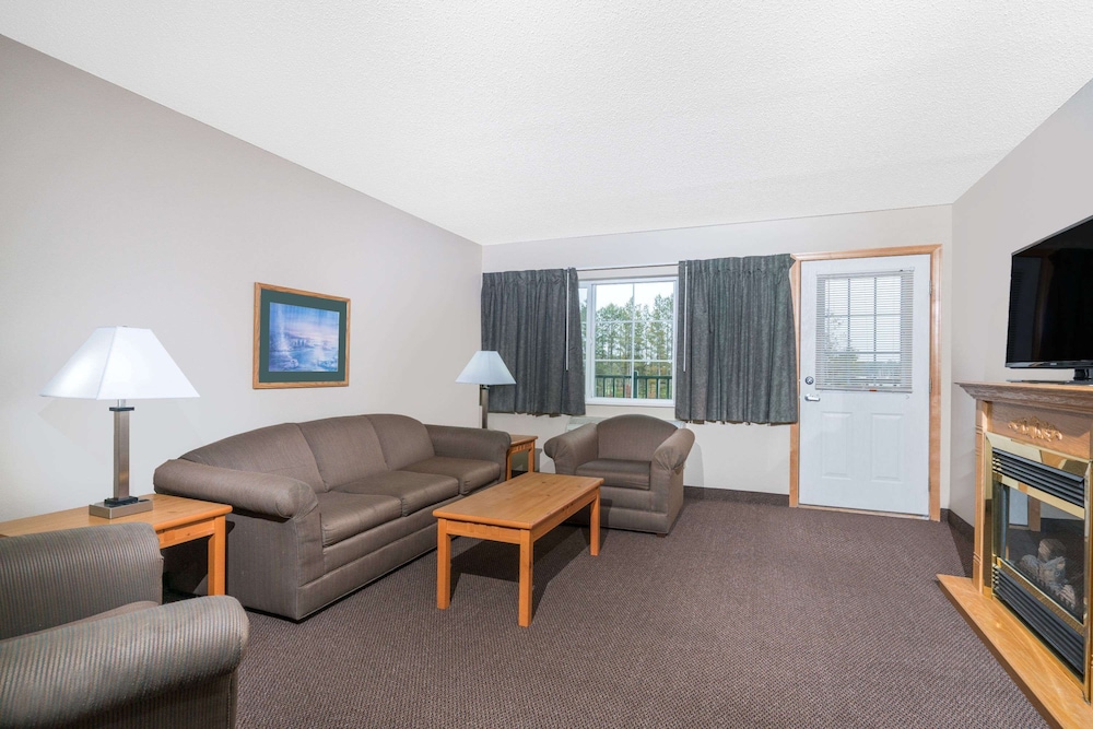 Room, Accessible, Microwave - Photo 2