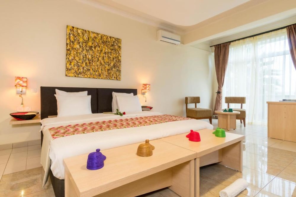 Premium Suite, 1 King Bed, City View
