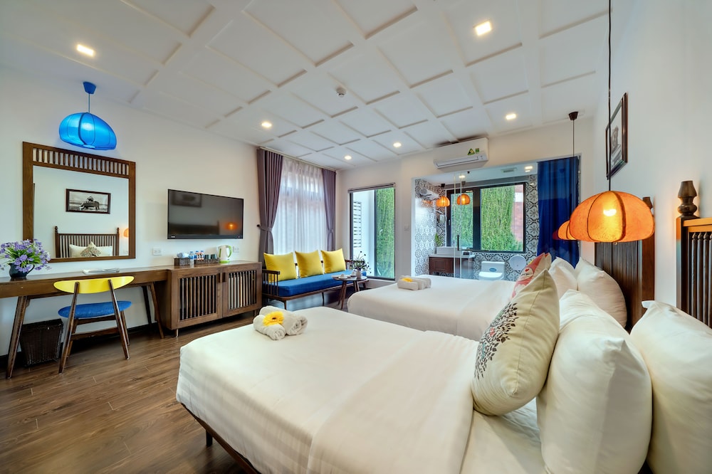 Luxury Triple Room, Multiple Beds, Garden View photo 2