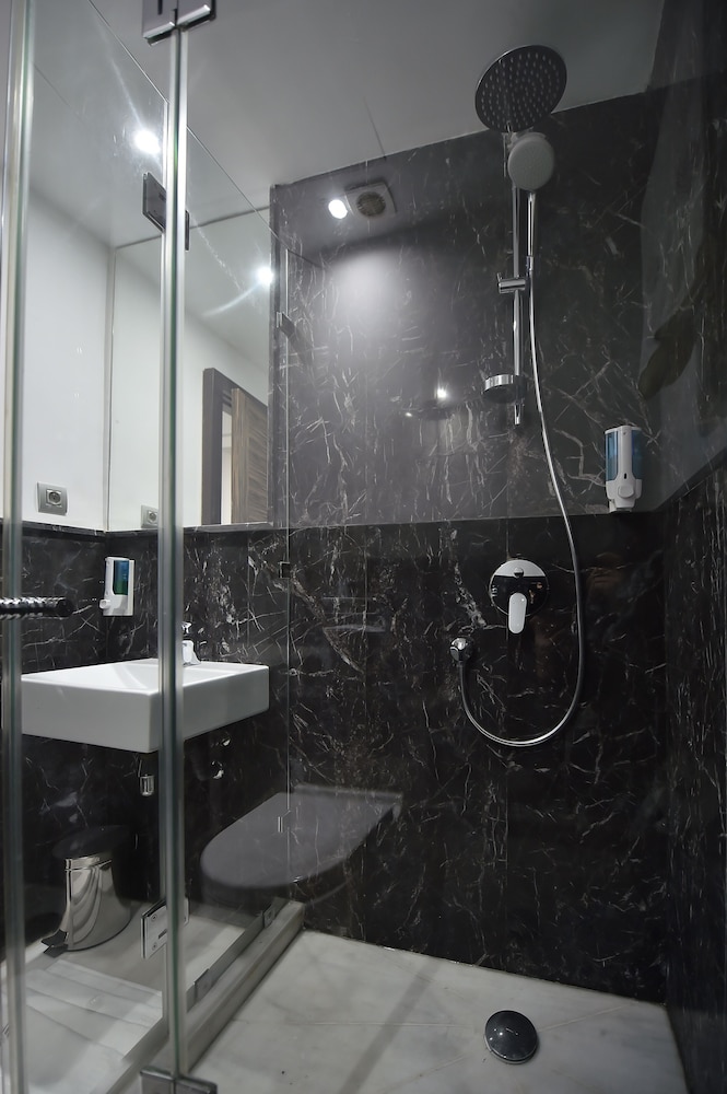 Junior Suite (Le Grand Studio) photo 3