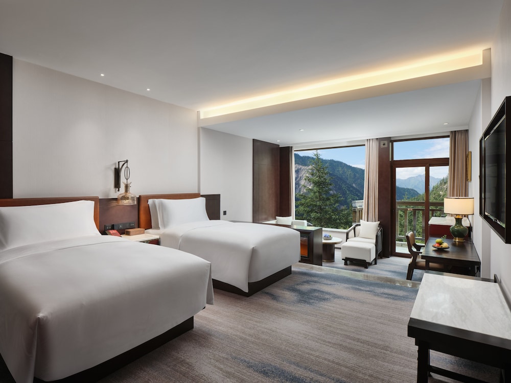 2 Twin Premium Balcony - Photo 1