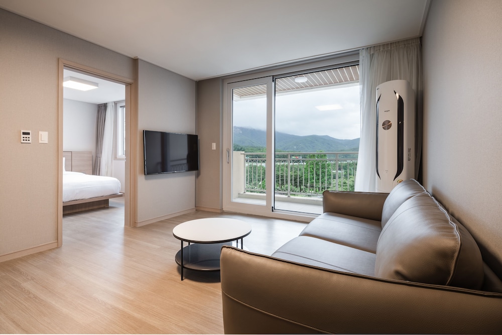Hugreen Suite - Photo 1