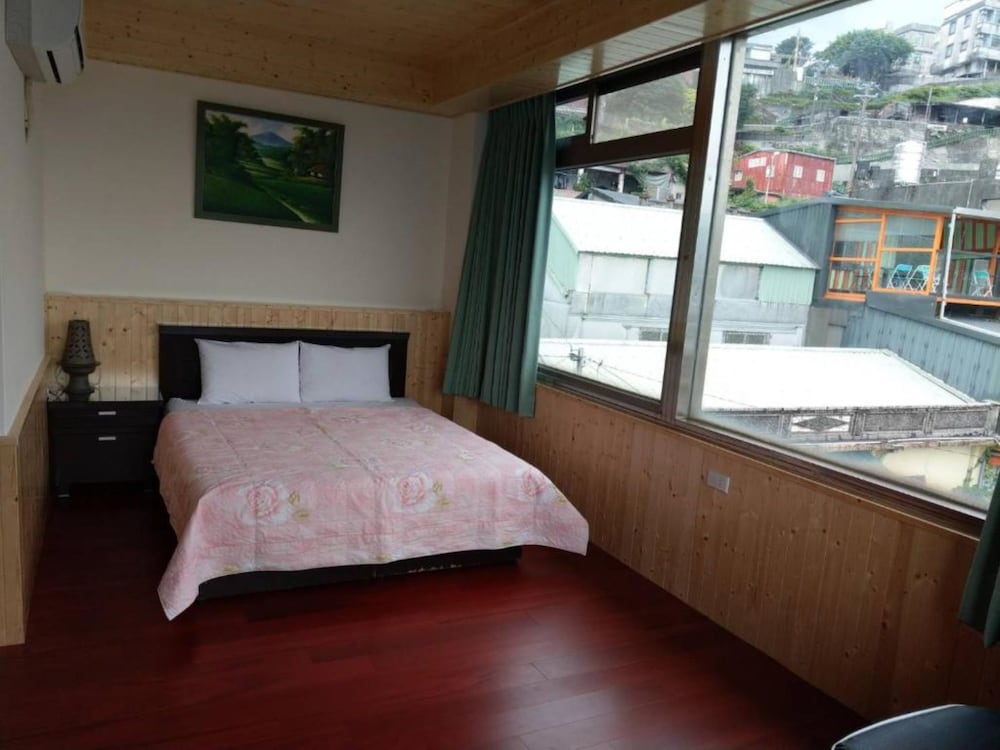 Deluxe Double Room with Sea View - Photo 3