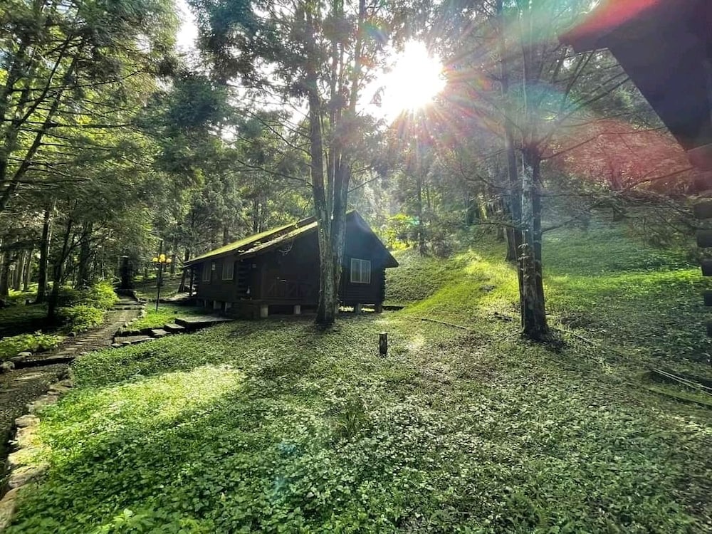 Signature Cabin (2PAX) photo 3