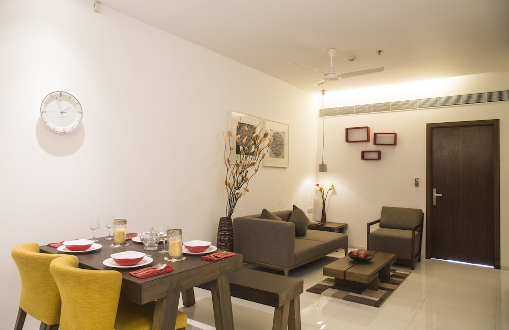 Exclusive Suite, 1 Bedroom - Photo 3