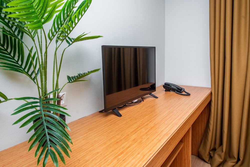 Standard Twin Room - Photo 6
