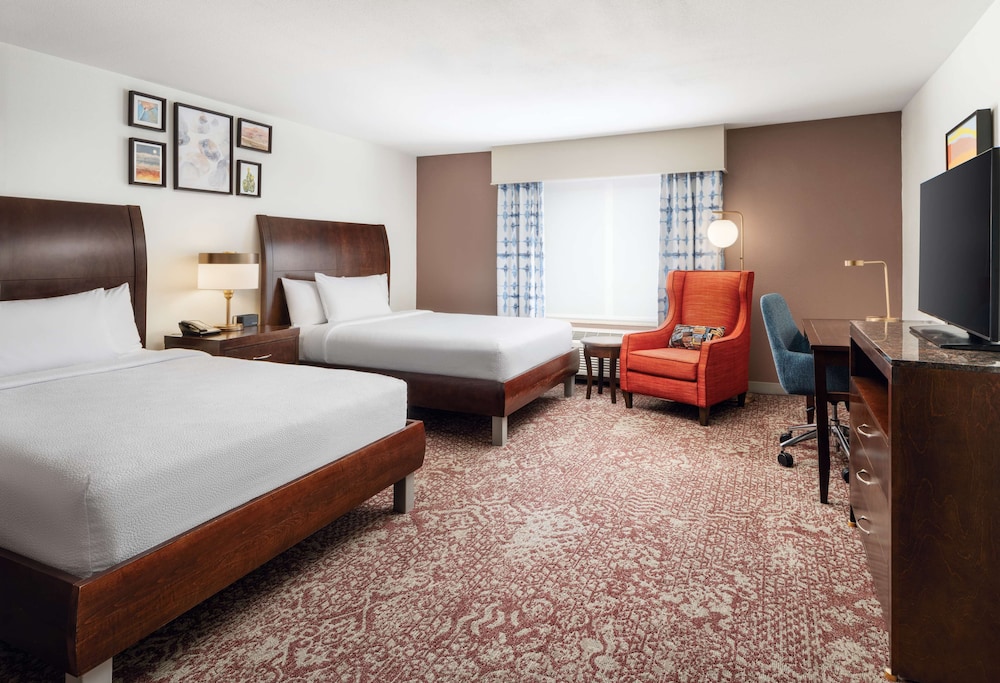 Room, 2 Queen Beds, Accessible, Bathtub (Mobility & Hearing) - Photo 5