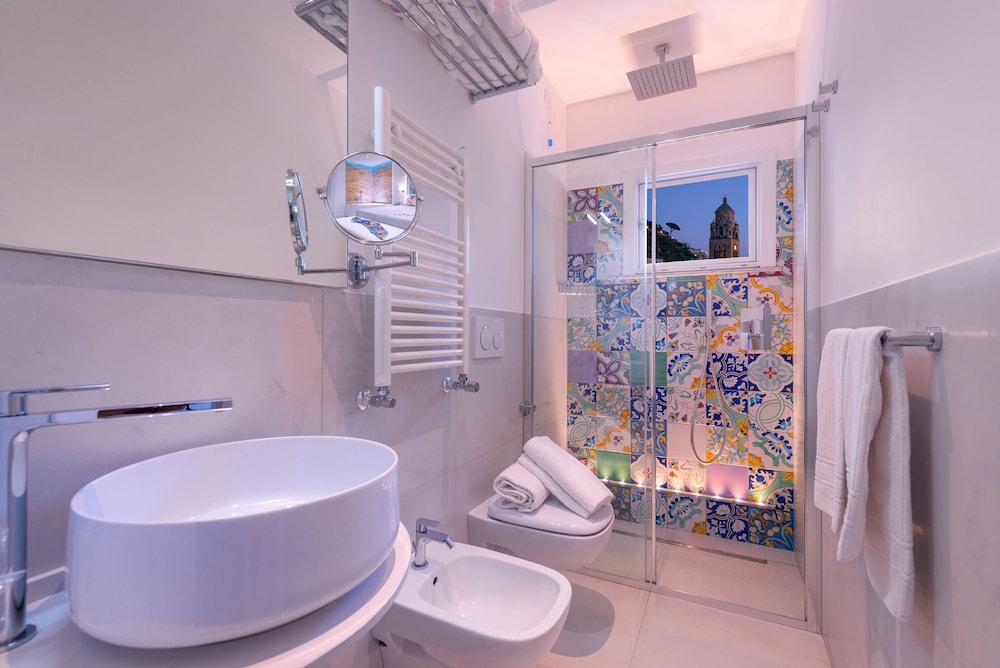 Deluxe Double Room (Adults Only) - Photo 8