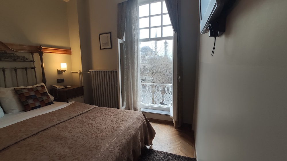 Double Room, Corner photo 2