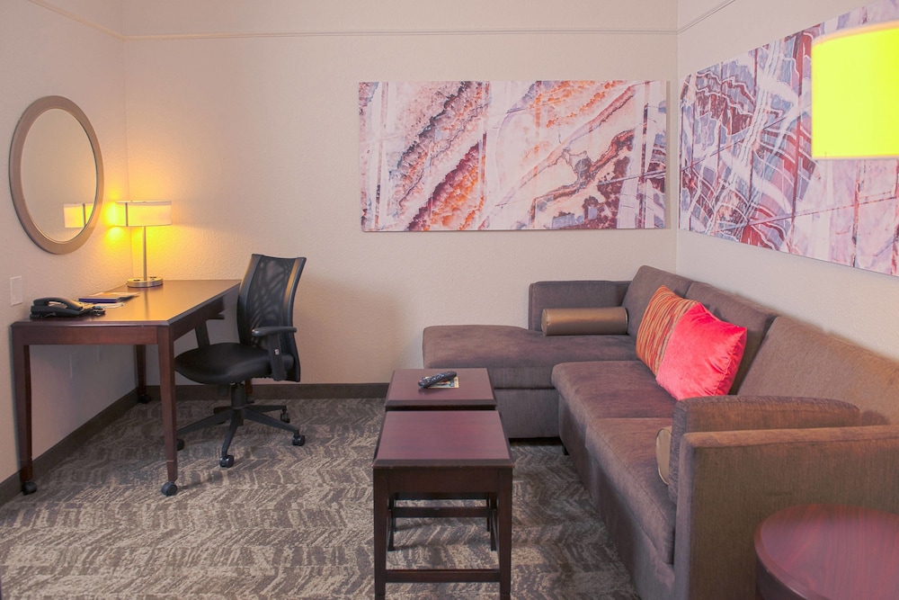 Suite, Multiple Beds - Photo 3