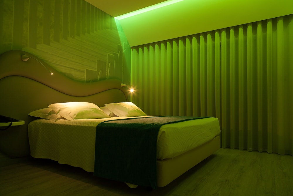 Deluxe Double Room, 1 Queen Bed - Photo 7
