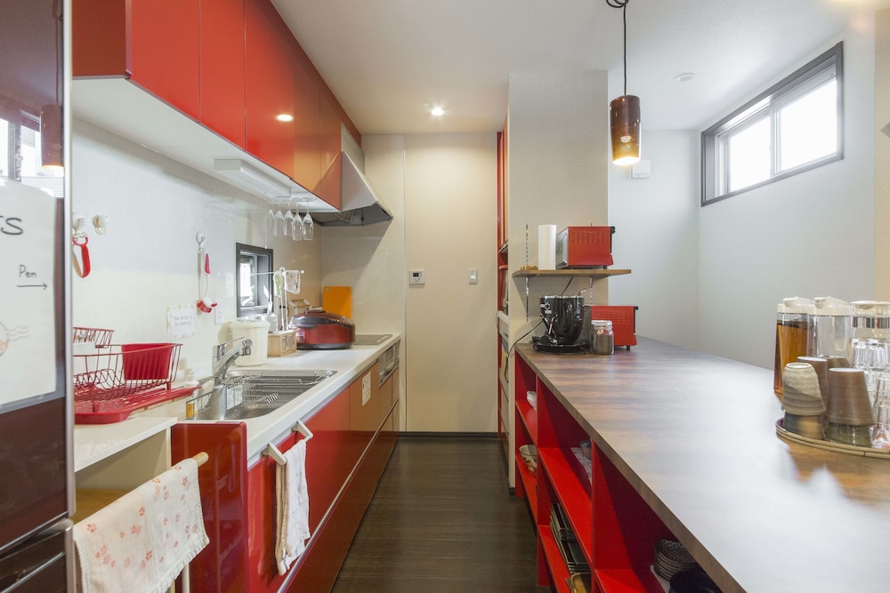 Private twin room with 1 Lofted bed, Shared Toilet and Shower photo 3