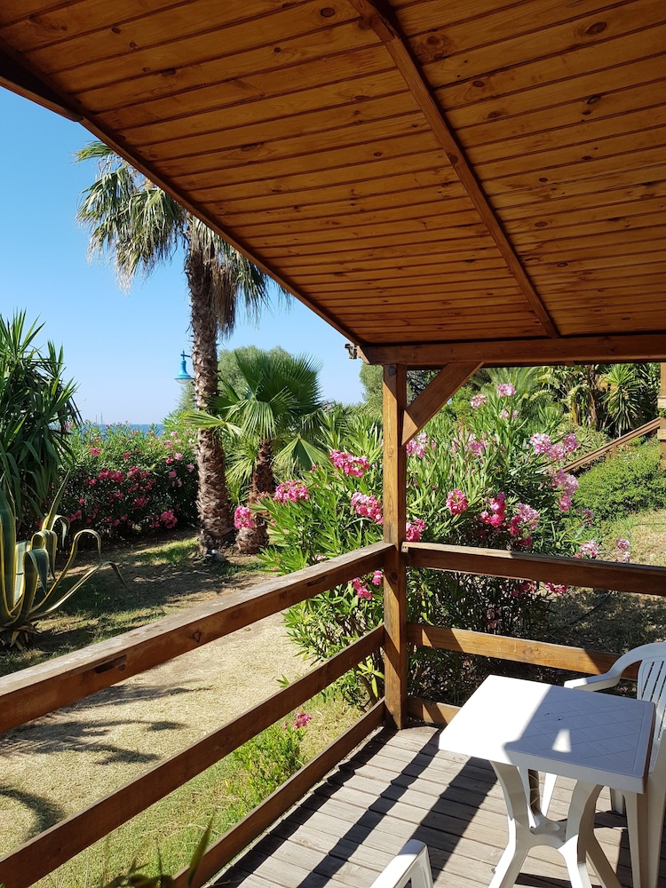 Comfort Triple Room, Garden View photo 3