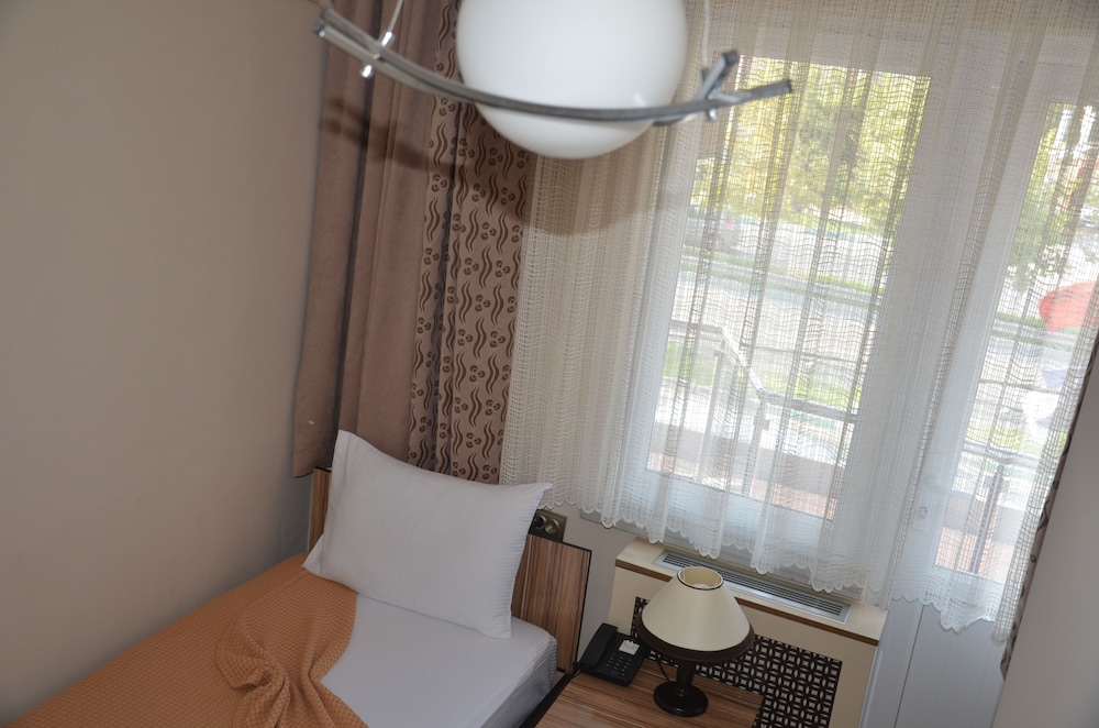 Single Room photo 1