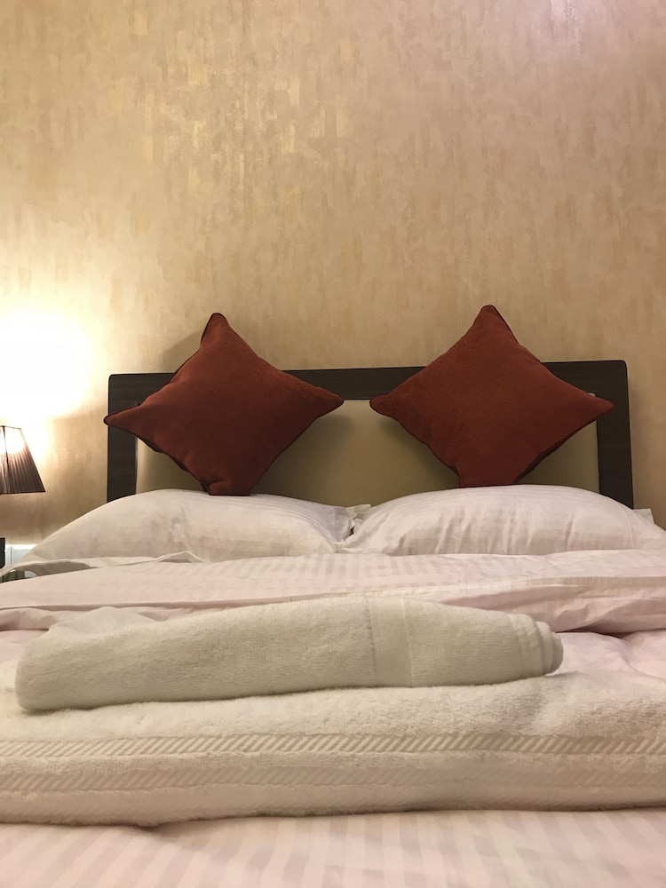 Basic Double Room, 1 Queen Bed photo 1